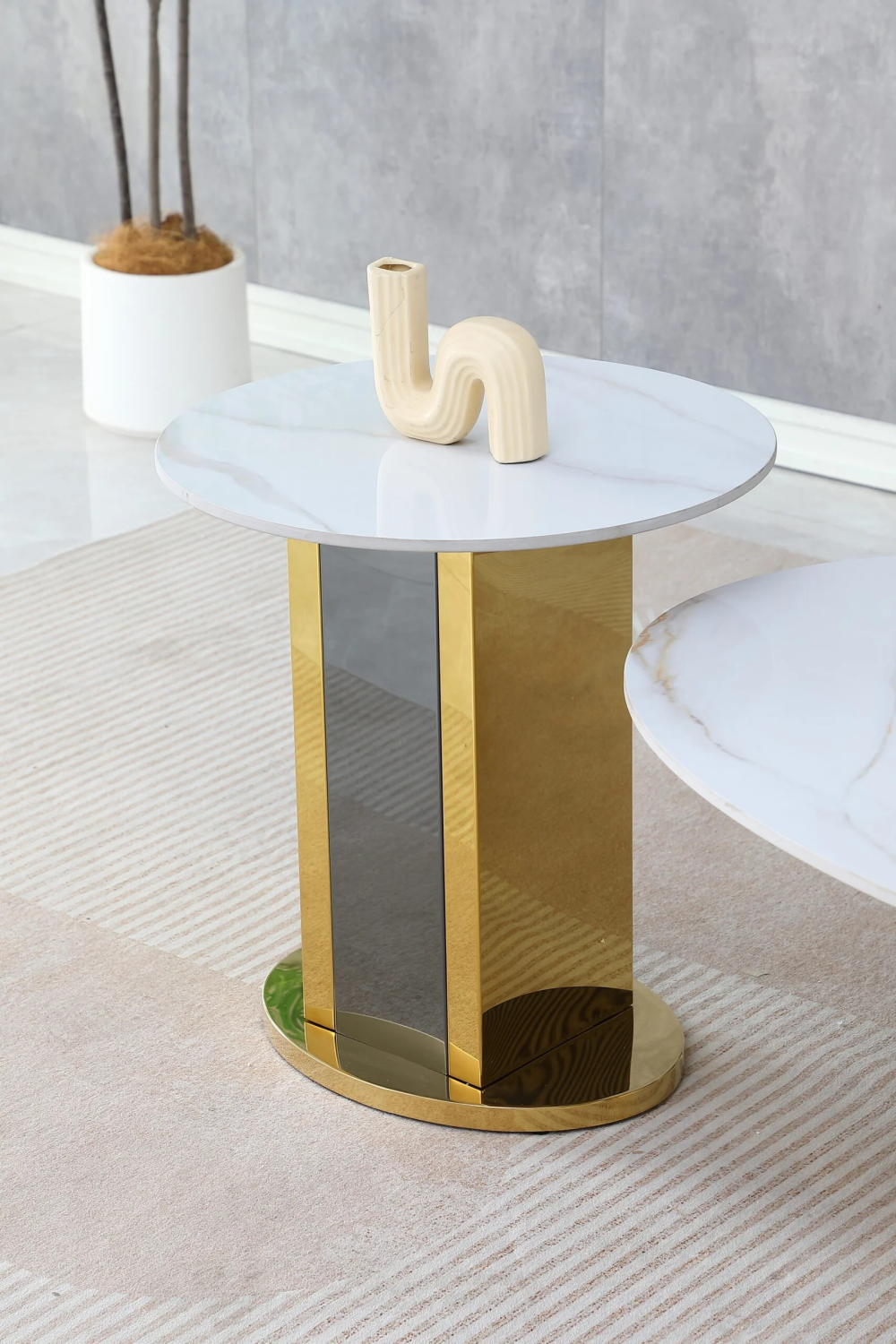 118 – COFFEE TABLE - Image 3